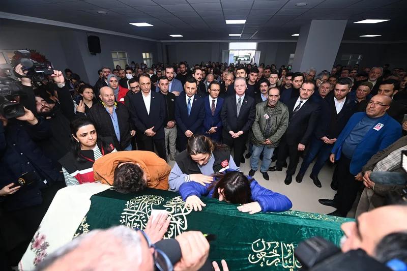 caglayan-adliyesi-ndeki-saldirida-hayatini-kaybeden-karatas-bagcilar-cemevi-nden-ugurlandi